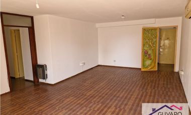 Se Alquila Amplio y Hermoso Dpto c/balcon de 3 Dor en Alto Alberdi