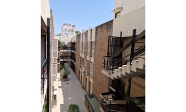 Se Alquila Amplio y Hermoso Dpto c/balcon de 3 Dor en Alto Alberdi