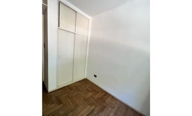 CASA EN BECCAR TRES DORMITORIOS  centro a 4 cuadras estacion