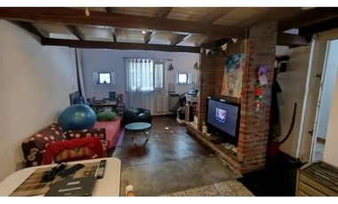 PH tipo duplex 2 ambientes a la calle Italia y Avellaneda