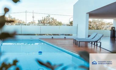 Departamento en alquiler c/ cochera en Villa Nueva