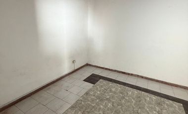 Departamento tipo PH 2 ambientes en alquiler en Villa Madero