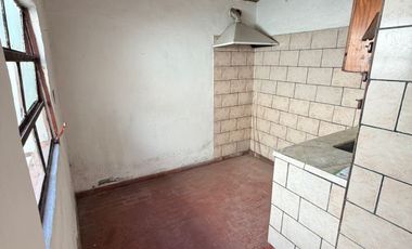 Departamento tipo PH 2 ambientes en alquiler en Villa Madero