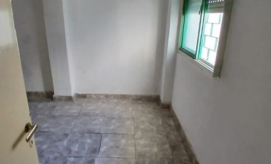 Departamento tipo PH 2 ambientes con patio en alquiler en Villa Madero
