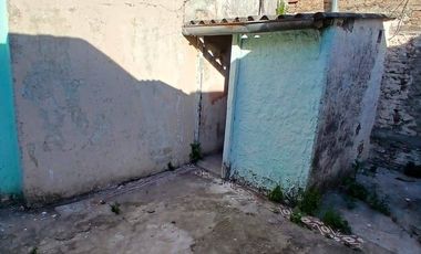 Departamento tipo PH 2 ambientes con patio en alquiler en Villa Madero
