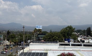 Frente al Walmart