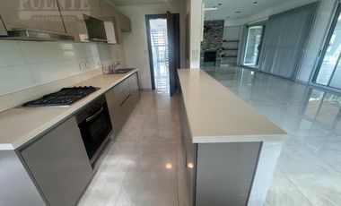 Venta con Renta en La Magdalena Canning - 3 dorm  escrit.    depend.