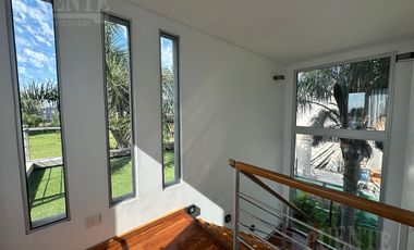 Venta con Renta en La Magdalena Canning - 3 dorm  escrit.    depend.