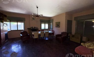 Casa sobre lote de 2.800 m² con potencial de desarrollo – José C. Paz