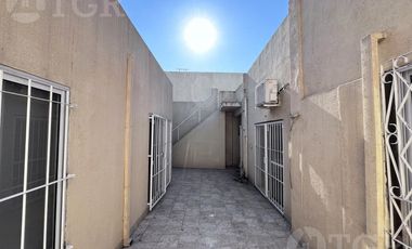 Casa 3 amb con patio, cochera y quincho en Villa Bosch