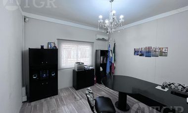 Casa 3 amb con patio, cochera y quincho en Villa Bosch