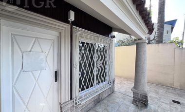 Casa 3 amb con patio, cochera y quincho en Villa Bosch