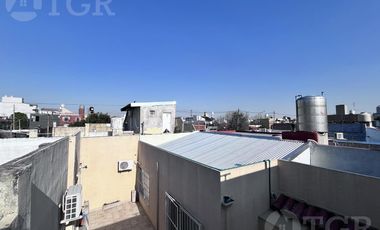 Casa 3 amb con patio, cochera y quincho en Villa Bosch