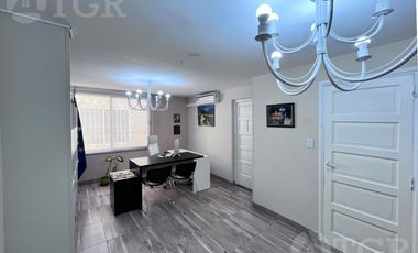 Casa 3 amb con patio, cochera y quincho en Villa Bosch