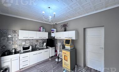 Casa 3 amb con patio, cochera y quincho en Villa Bosch