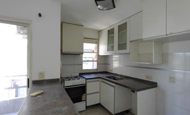DEPARTAMENTO DOS AMBIENTES CON COCHERA