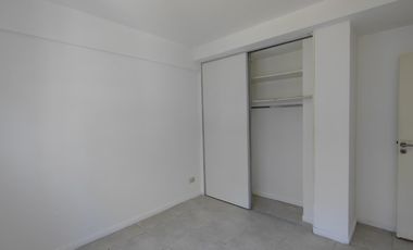 DEPARTAMENTO DOS AMBIENTES CON COCHERA