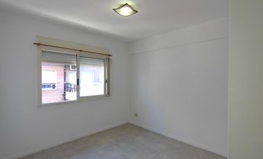 DEPARTAMENTO DOS AMBIENTES CON COCHERA