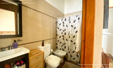 Casa en venta, 3 ambientes en Quilmes. Apto credito