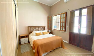 Casa en venta, 3 ambientes en Quilmes. Apto credito