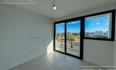 CASA DE CATEGORIA EN VENTA GREENVILLE HUDSON A ESTRENAR 4 AMBIENTES CON PISCINA