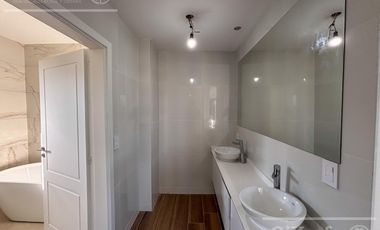 CASA DE CATEGORIA EN VENTA GREENVILLE HUDSON A ESTRENAR 4 AMBIENTES CON PISCINA