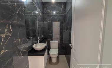 CASA DE CATEGORIA EN VENTA GREENVILLE HUDSON A ESTRENAR 4 AMBIENTES CON PISCINA