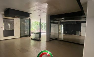 Local comercial para alquiler en calle Perito Moreno