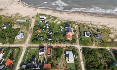 Terreno en  venta de 720m a 100mts de la playa