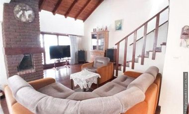 Chalet 6 Ambientes en Nueva Pompeya