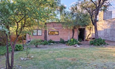Casa en venta sobre ruta en Las Tapias | Excelente ubicación | Uso residencial comercial