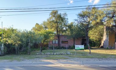 Casa en venta sobre ruta en Las Tapias | Excelente ubicación | Uso residencial comercial