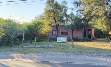 Casa en venta sobre ruta en Las Tapias | Excelente ubicación | Uso residencial comercial
