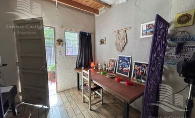 Casa de 2 Plantas con Jardín en Venta en Villa Adelina