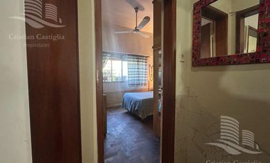 Casa de 2 Plantas con Jardín en Venta en Villa Adelina