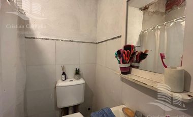 Casa de 2 Plantas con Jardín en Venta en Villa Adelina