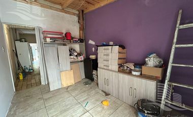 Casa de 2 Plantas con Jardín en Venta en Villa Adelina