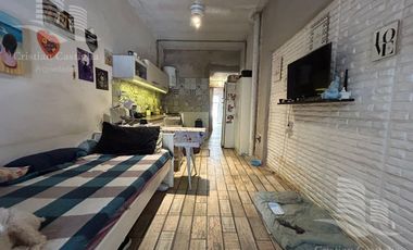 Casa de 2 Plantas con Jardín en Venta en Villa Adelina