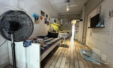 Casa de 2 Plantas con Jardín en Venta en Villa Adelina