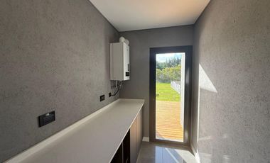 Casa en Venta a Estrenar en Costa Esmeralda Barrio Residencial I