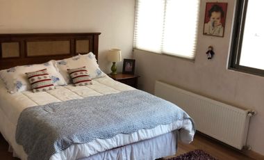 Casa en venta c/ estacionamiento en Avenida San Juan