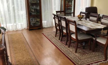 Casa en venta c/ estacionamiento en Avenida San Juan