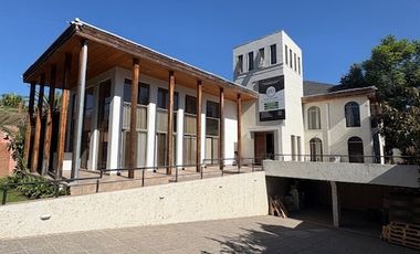 Casa en venta c/ estacionamiento en Avenida San Juan