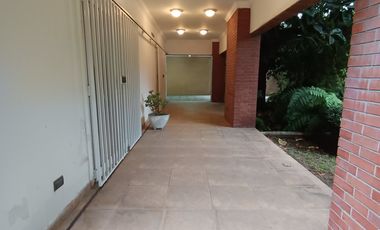 Hermosa casa  / metro departamental