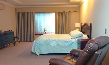 Hermosa casa  / metro departamental