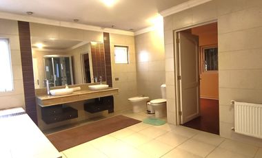 Hermosa casa  / metro departamental