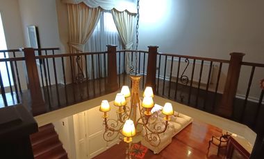 Hermosa casa  / metro departamental