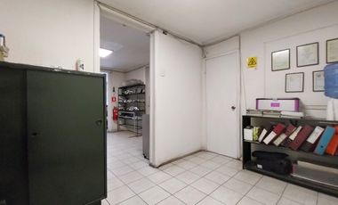Oficina Local Comercial Cocina 2 baños Arriendo Santiago