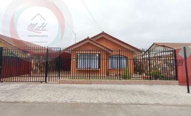 VENTA DE CASA AMOBLADA EN EL SECTOR LA PAMPA