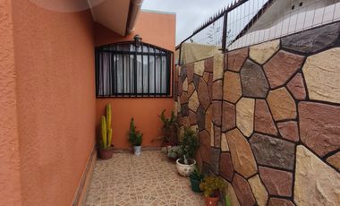 VENTA DE CASA AMOBLADA EN EL SECTOR LA PAMPA